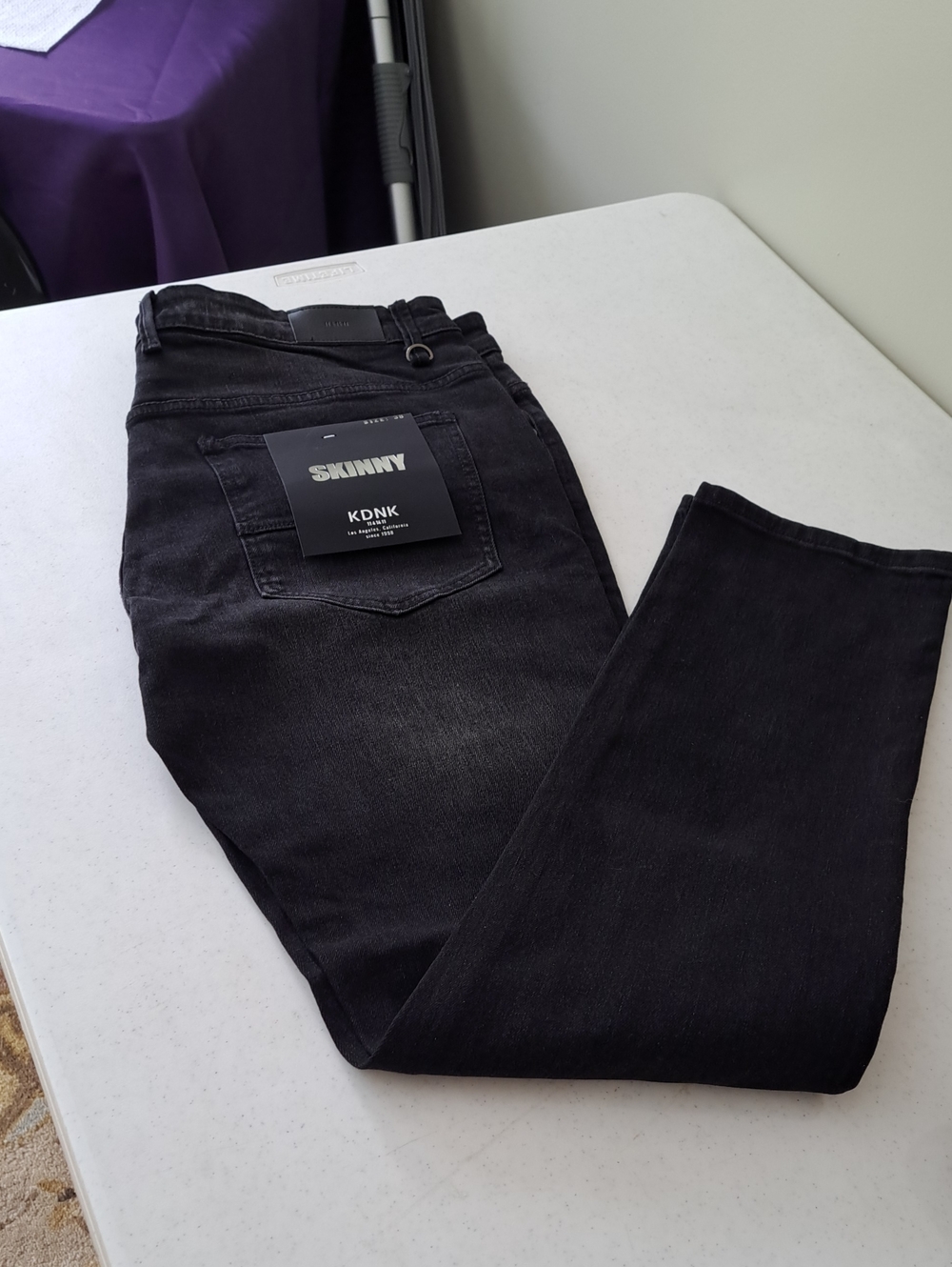 KDNK Men's Skinny Jeans in Black - Modern Slim Fit